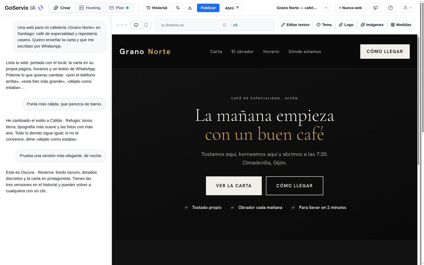 El creador de webs con IA de GoServix: a la izquierda la conversación, a la derecha la web